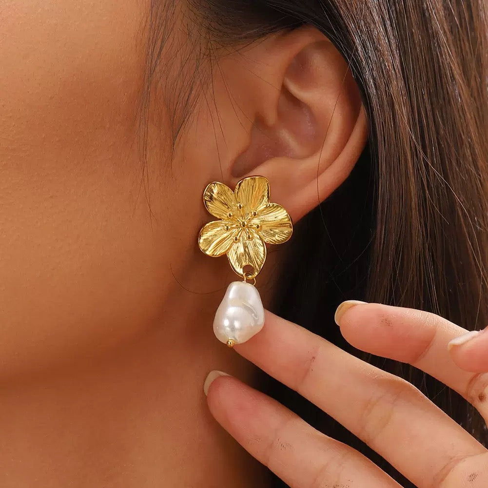 18K Gold Titanium Steel Earrings – Lava Crinkle Hammered Texture Design
