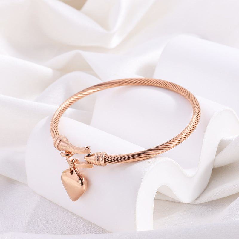 Titanium Steel Series Horseshoe Clasp Heart Bracelet
