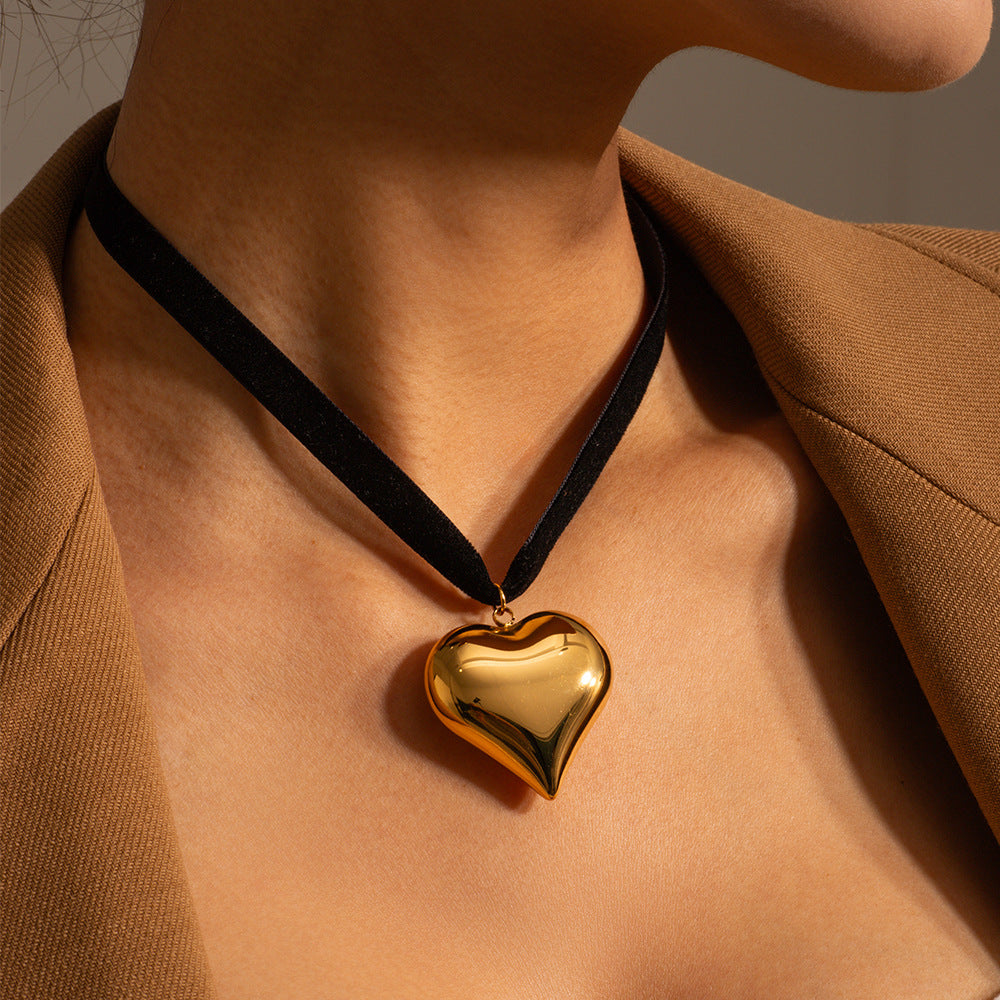 Modern Heart Series – Vintage Classic Love Titanium Steel Necklace