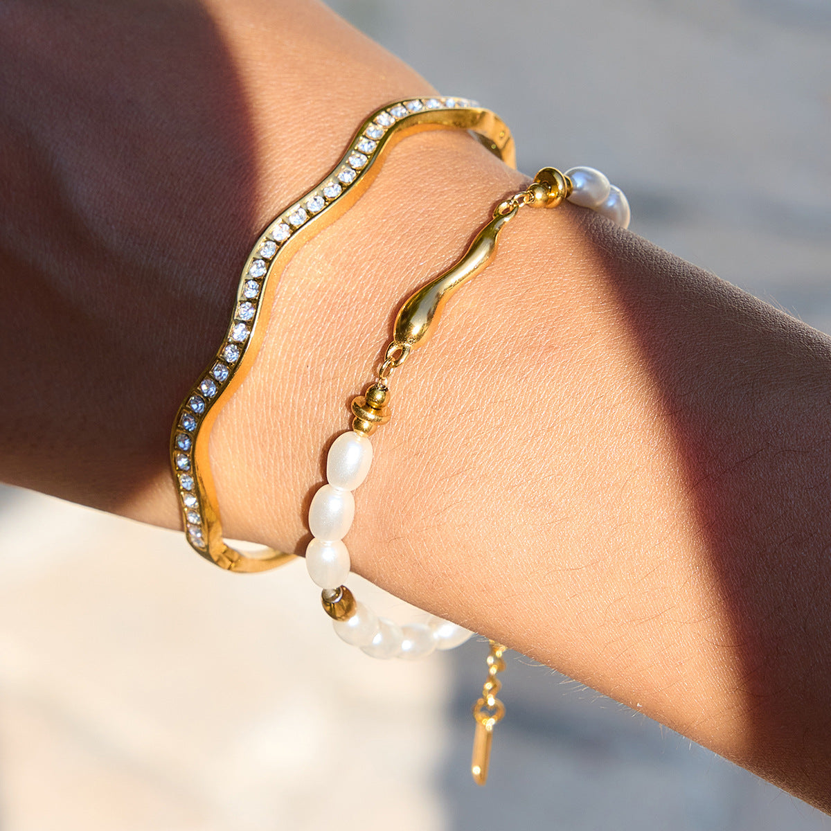 Hypoallergenic Simulated Pearl Bracelet: Cubic Zirconia Embellished, Lobster Clasp