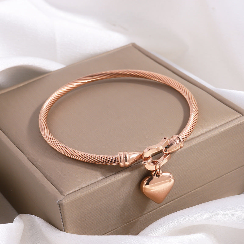 Titanium Steel Series Horseshoe Clasp Heart Bracelet