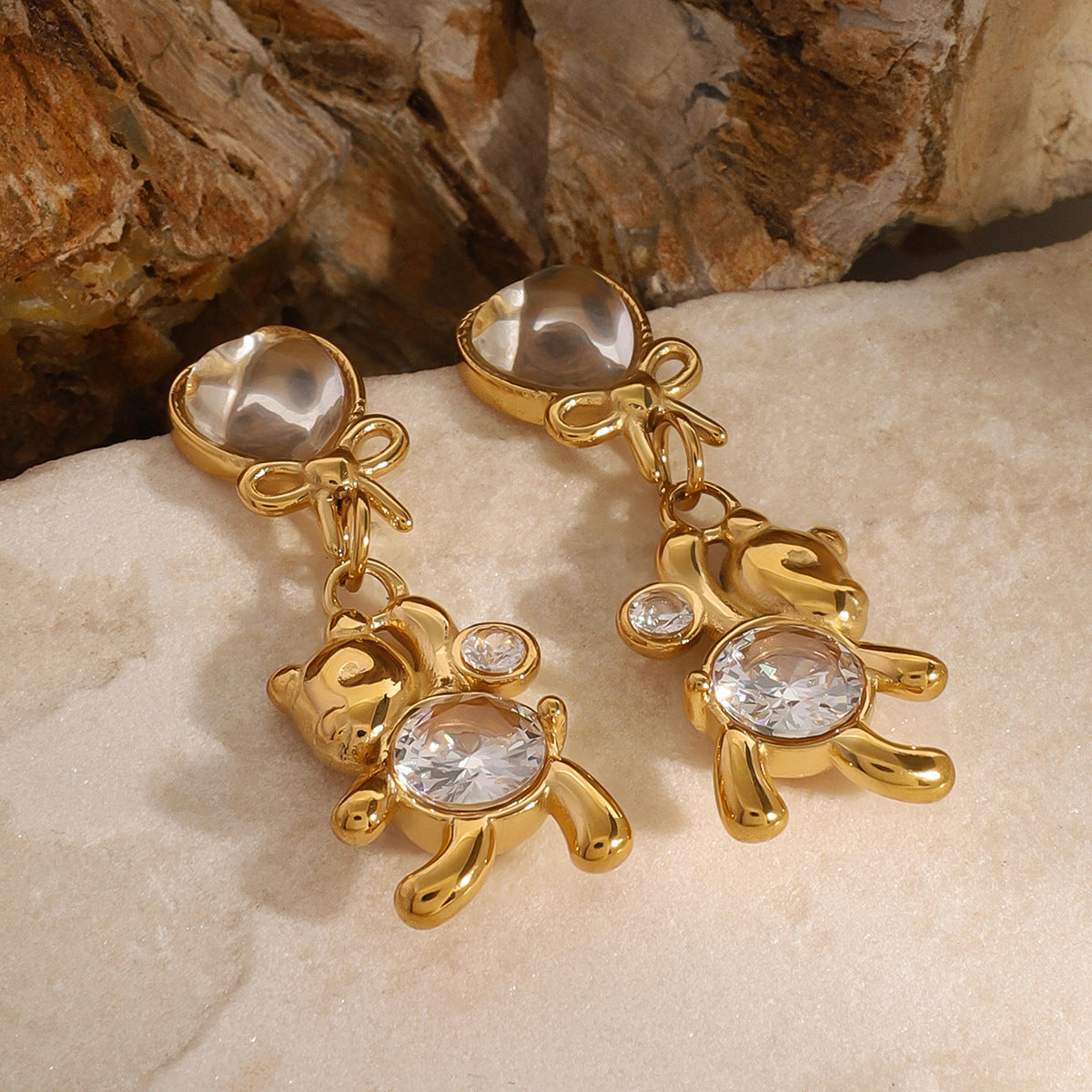 Hypoallergenic Round Bear Earrings with White Zirconia